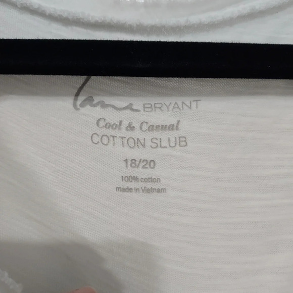 Lane Bryant Cotton Slub White Beaded Neckline 3/4 Sleeve Shirt in Size 18/20 2X - Picture 2 of 11